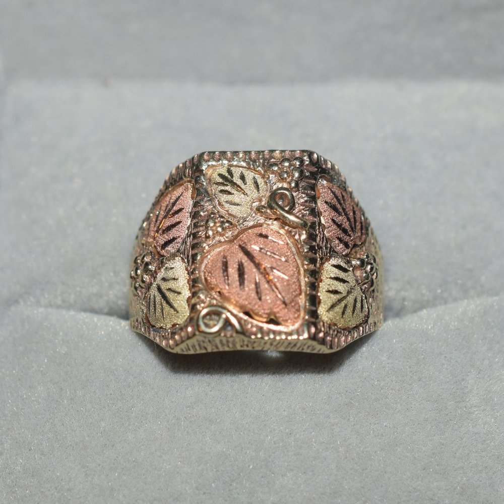 Vintage 10k-12k. Black Hills Gold Coleman Co. Ring